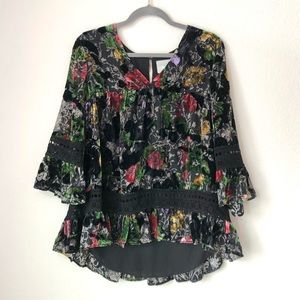 \Anthropologie\• Maeve Velvet Patterned Boho Top